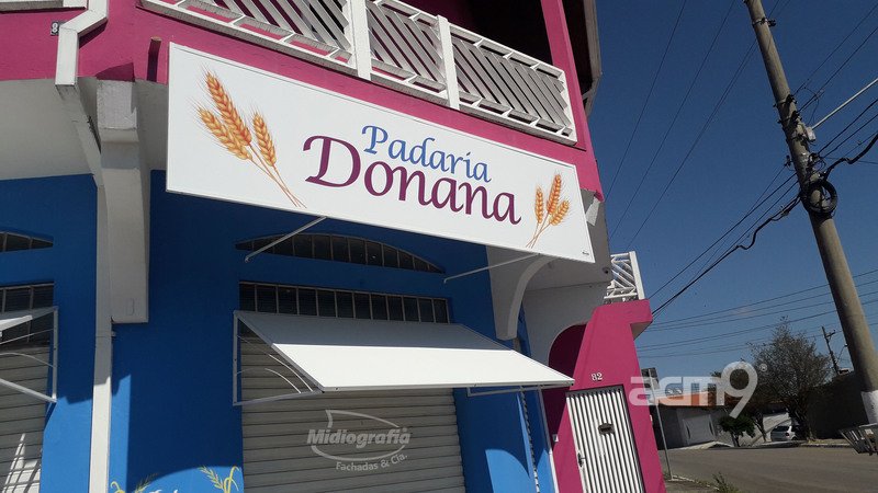 Placa em lona
