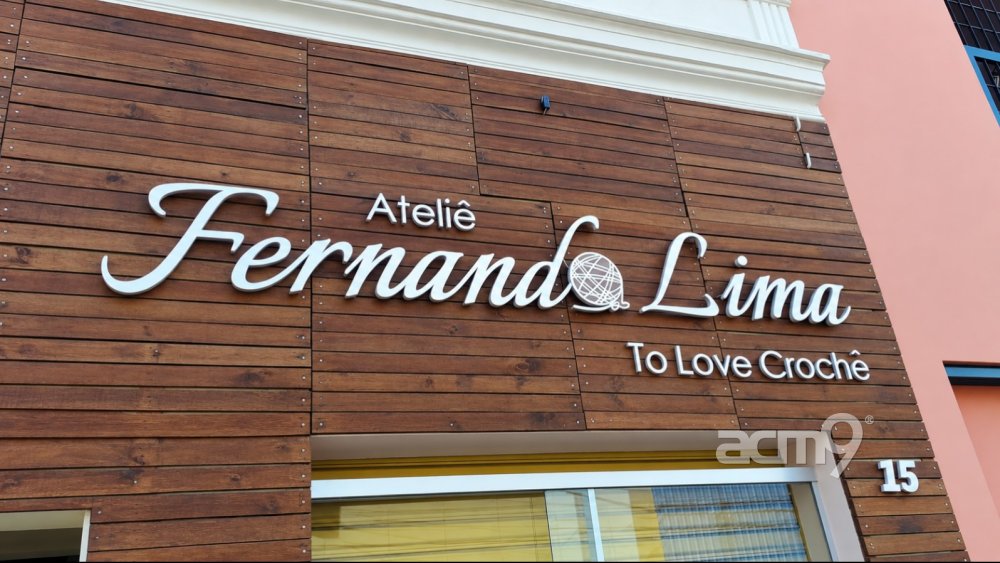 Letras em relevo com LED